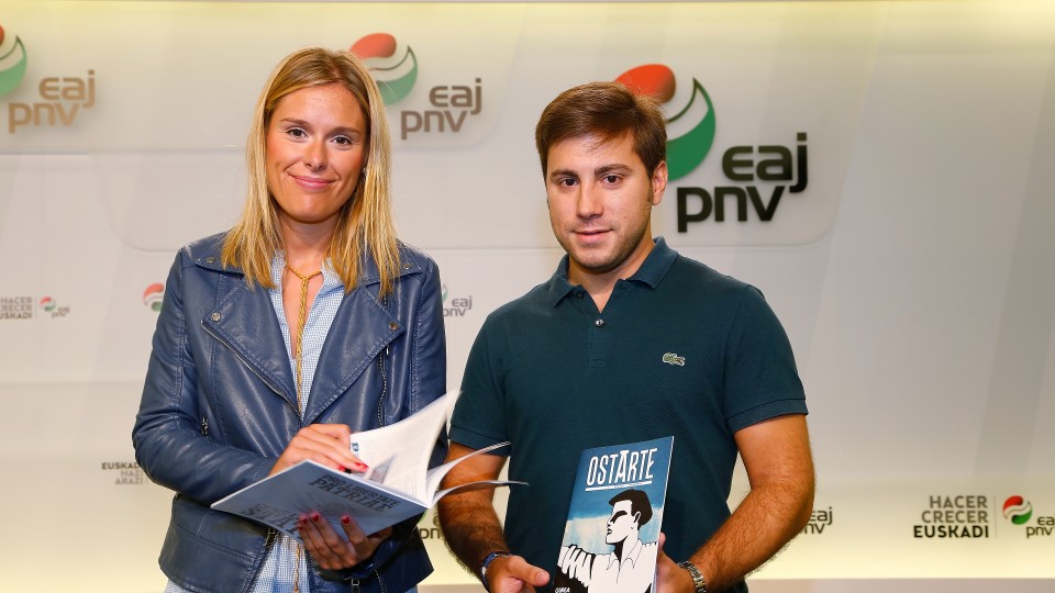 Mireia Zarate y Alex Zapirain presentan la revista Ostarte